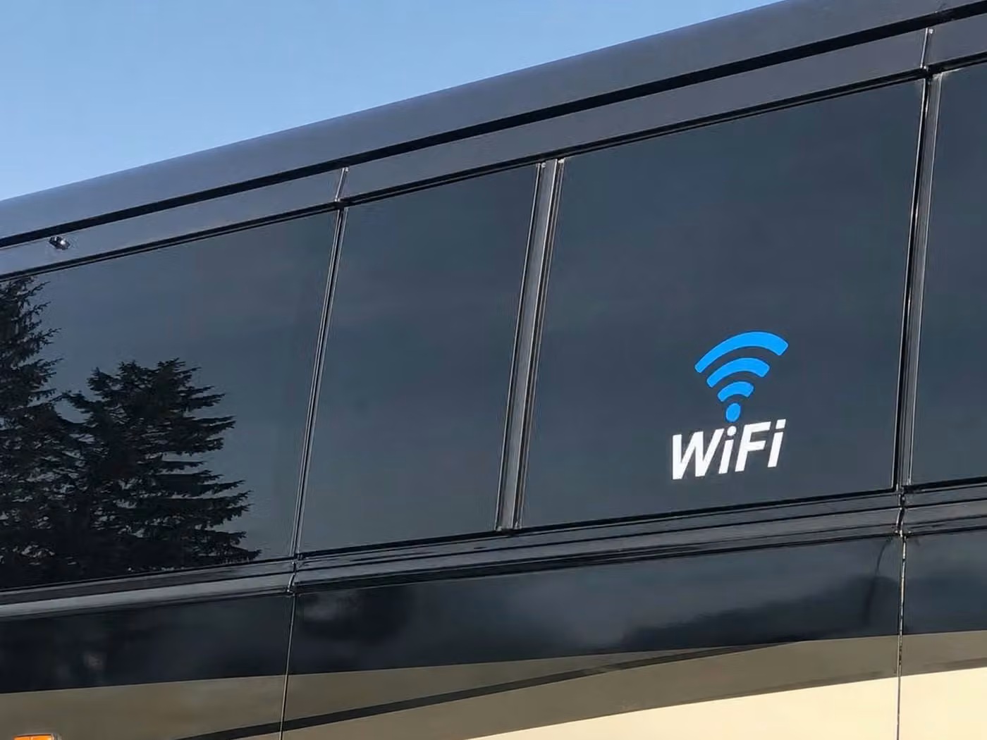 northglenn 15 passenger minibus wifi