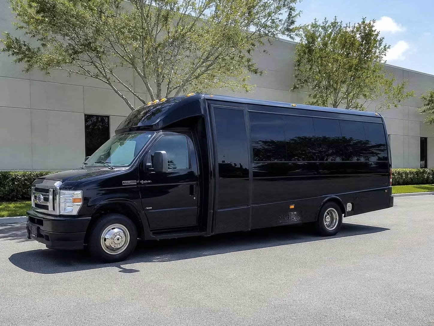 northglenn 18 passenger minibus rental