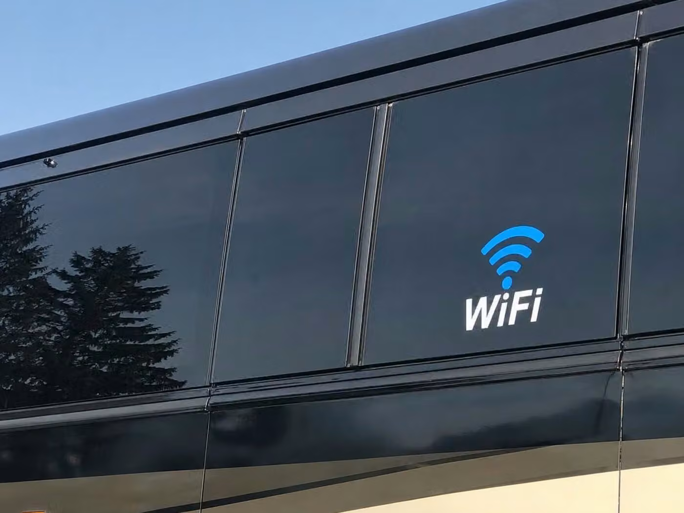 northglenn 18 passenger minibus wifi