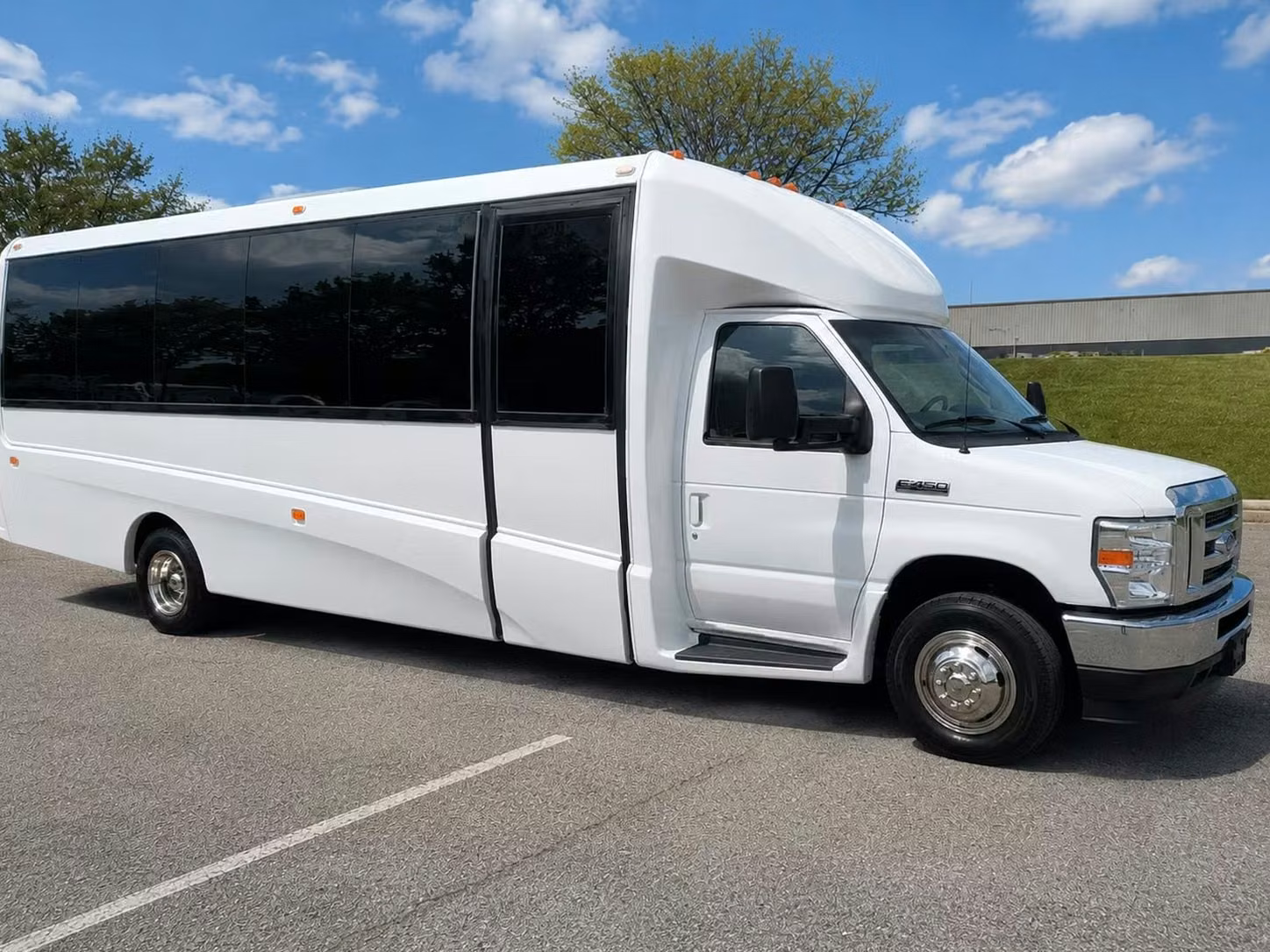 northglenn 20 passenger minibus rental