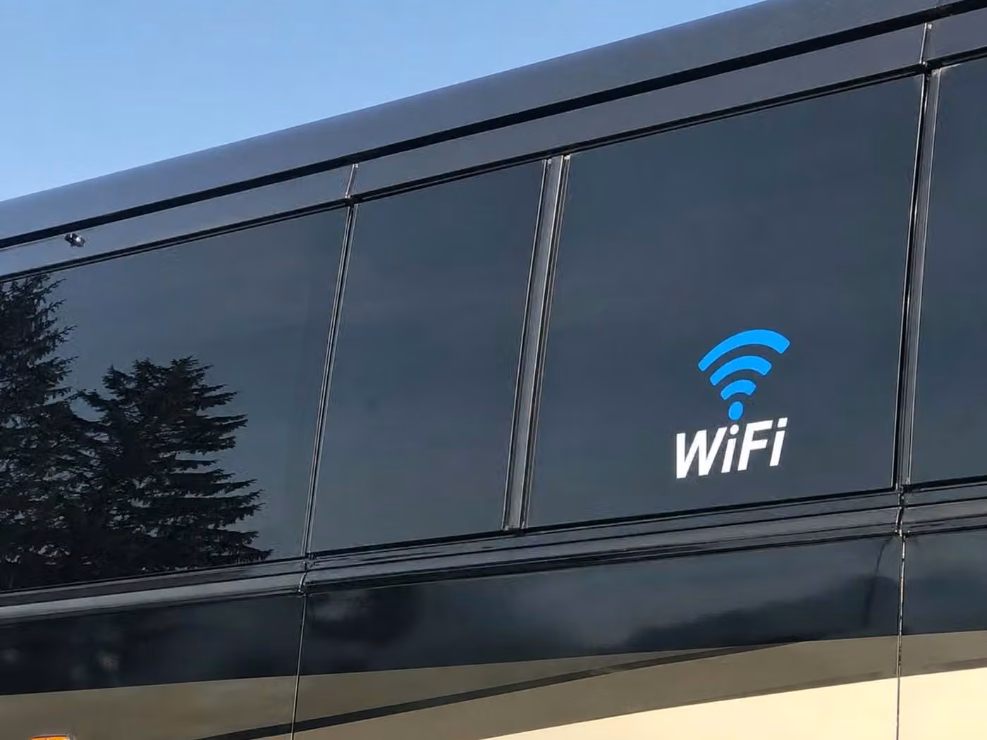 northglenn 25 passenger minibus wifi