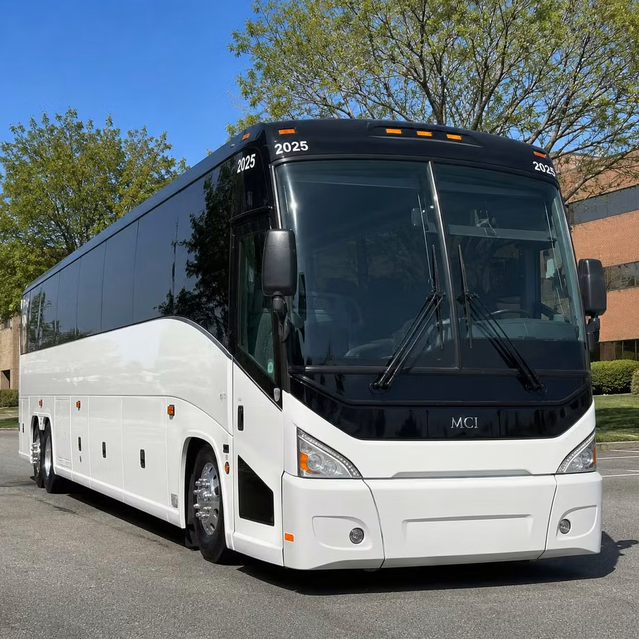 northglenn charter buses for corporate retreats and team building outings
